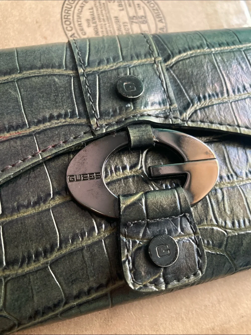 Guess sheen vintage including